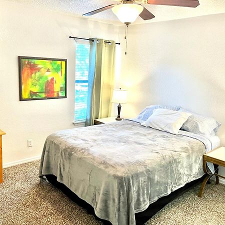 Daytona 2 Bed Apartment 10 Minutes To Beach With Balcony ポート・オレンジ エクステリア 写真