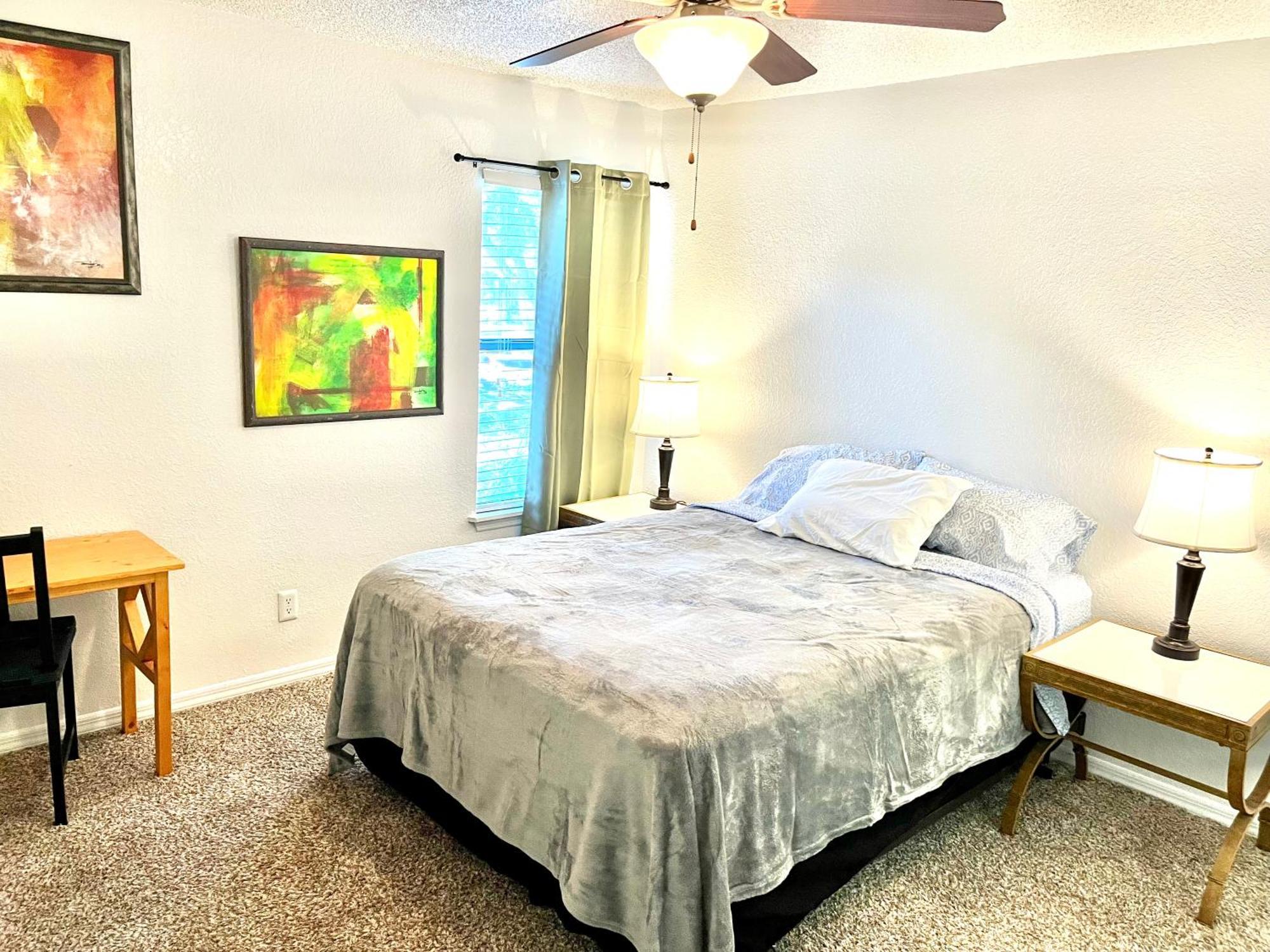 Daytona 2 Bed Apartment 10 Minutes To Beach With Balcony ポート・オレンジ エクステリア 写真