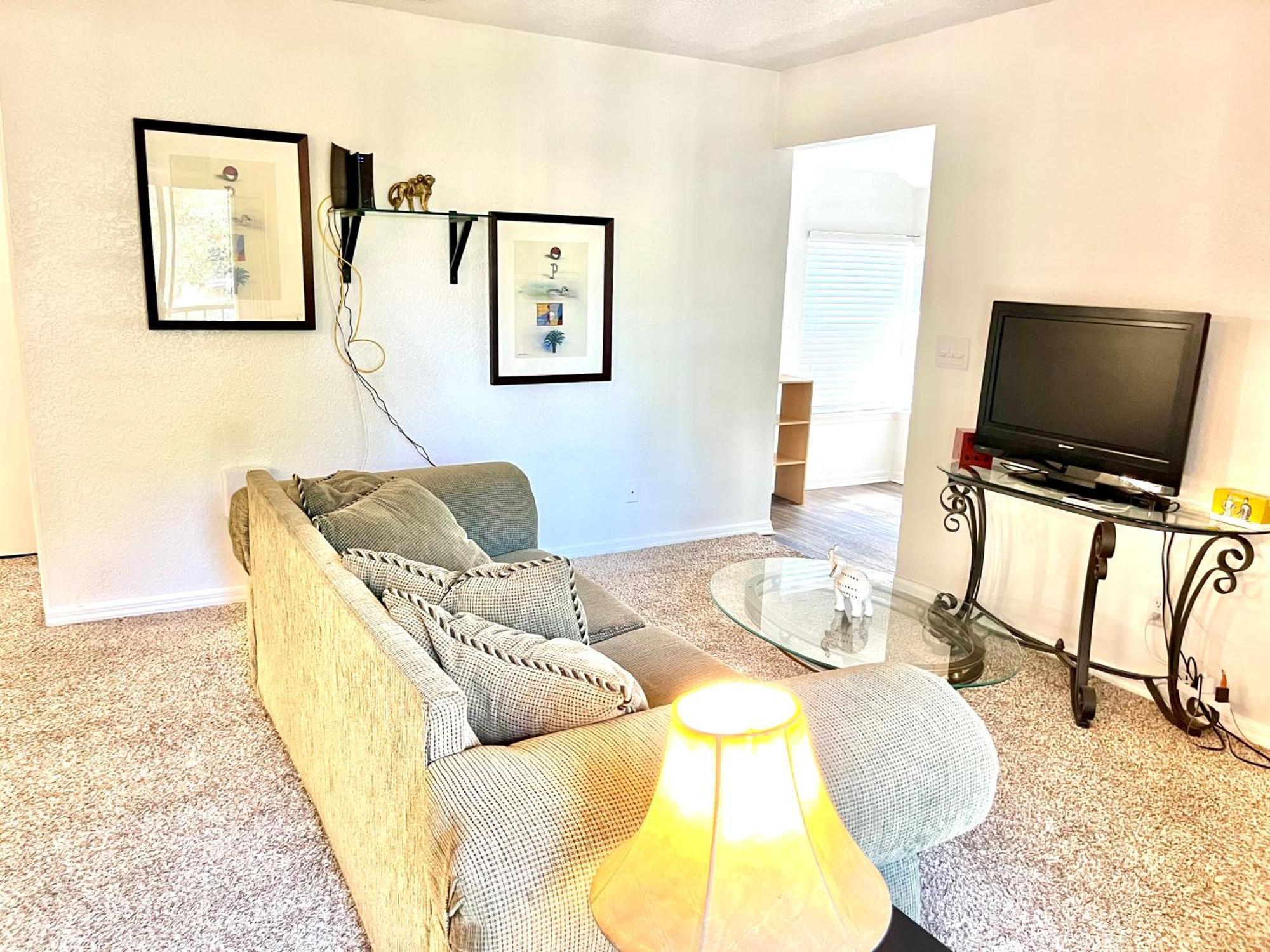 Daytona 2 Bed Apartment 10 Minutes To Beach With Balcony ポート・オレンジ エクステリア 写真