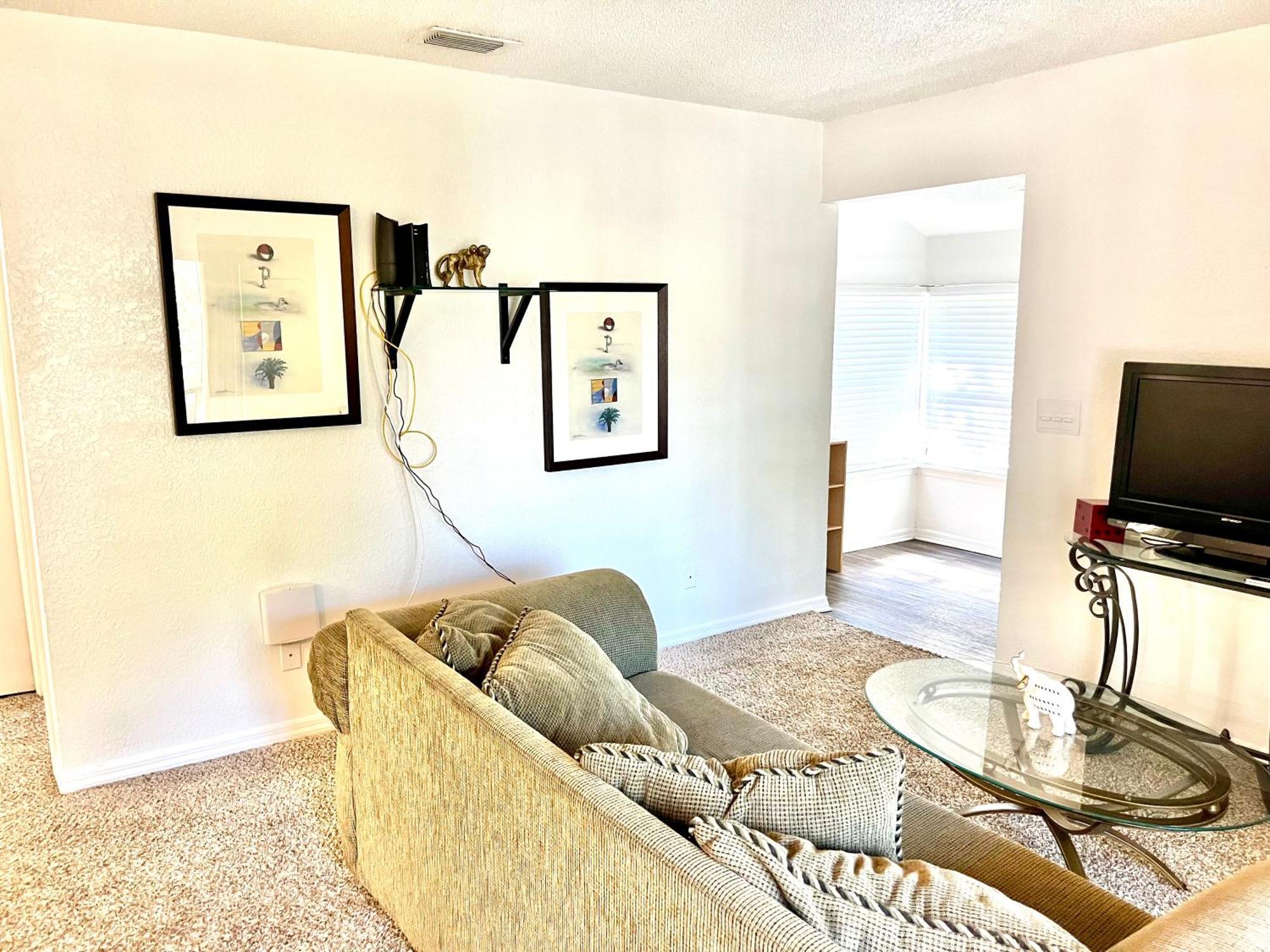 Daytona 2 Bed Apartment 10 Minutes To Beach With Balcony ポート・オレンジ エクステリア 写真