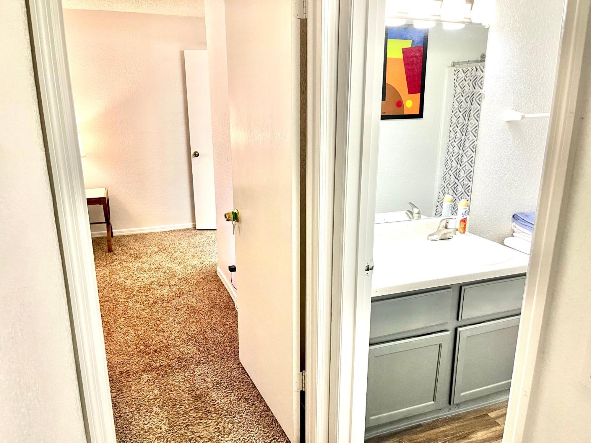Daytona 2 Bed Apartment 10 Minutes To Beach With Balcony ポート・オレンジ エクステリア 写真