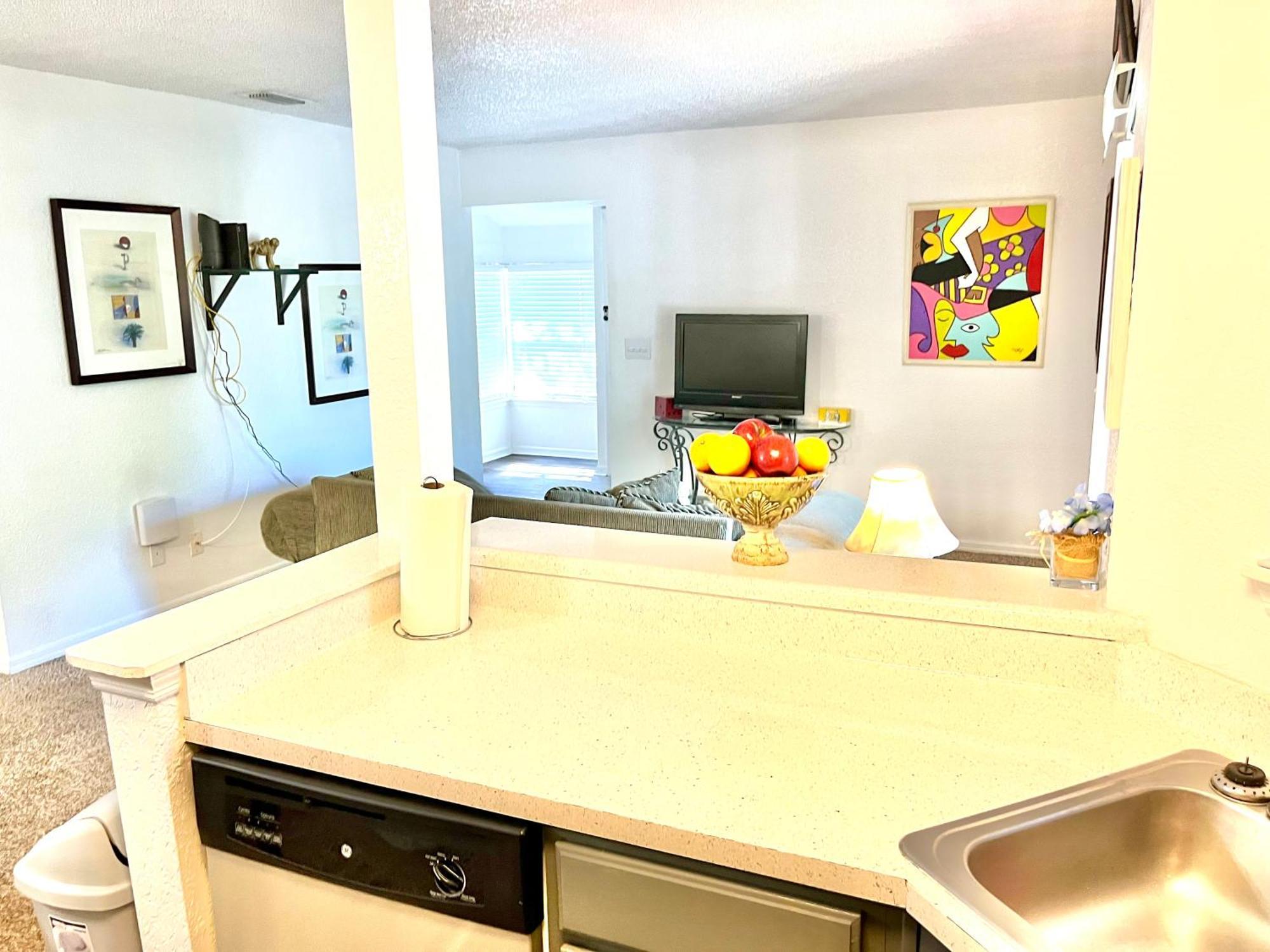 Daytona 2 Bed Apartment 10 Minutes To Beach With Balcony ポート・オレンジ エクステリア 写真
