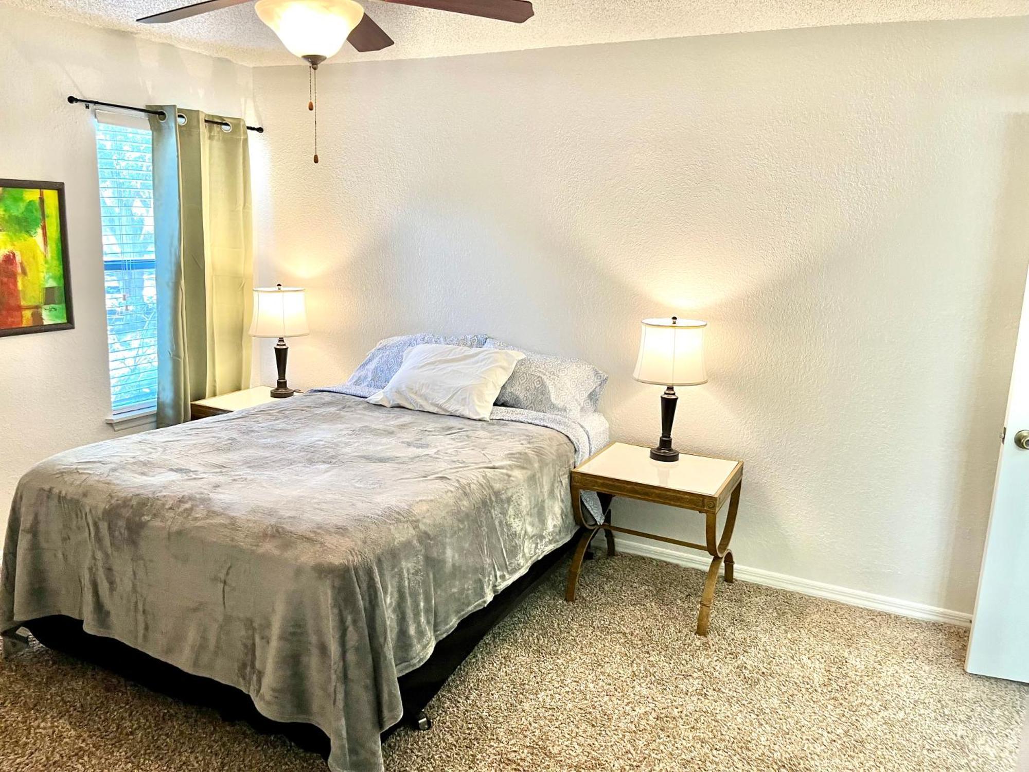 Daytona 2 Bed Apartment 10 Minutes To Beach With Balcony ポート・オレンジ エクステリア 写真