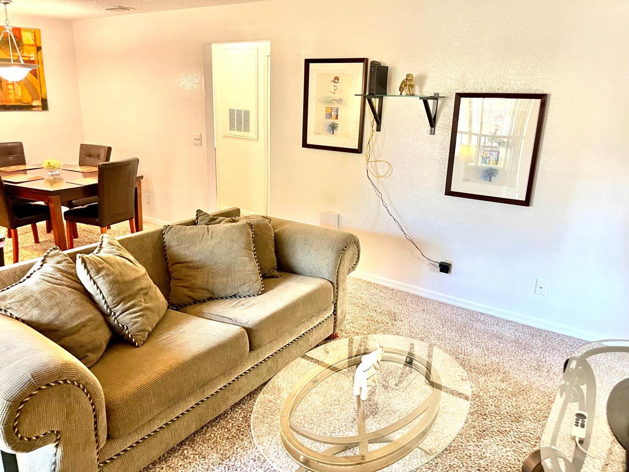 Daytona 2 Bed Apartment 10 Minutes To Beach With Balcony ポート・オレンジ エクステリア 写真