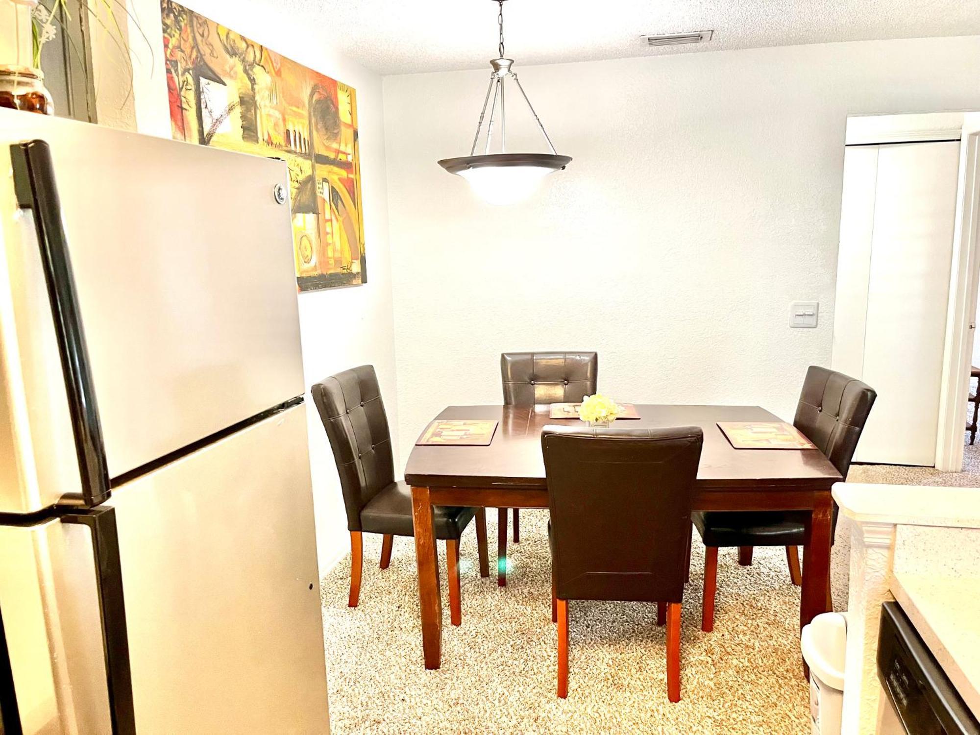 Daytona 2 Bed Apartment 10 Minutes To Beach With Balcony ポート・オレンジ エクステリア 写真