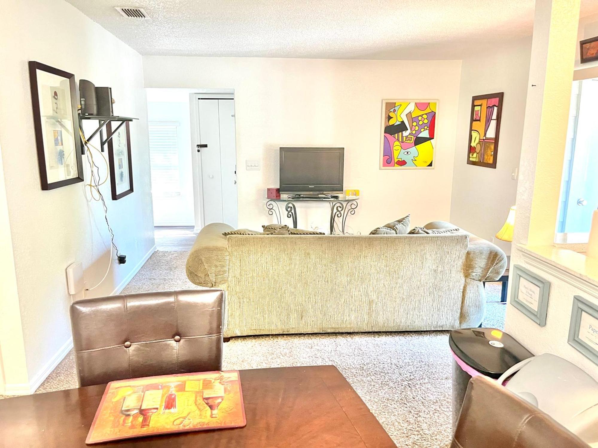 Daytona 2 Bed Apartment 10 Minutes To Beach With Balcony ポート・オレンジ エクステリア 写真