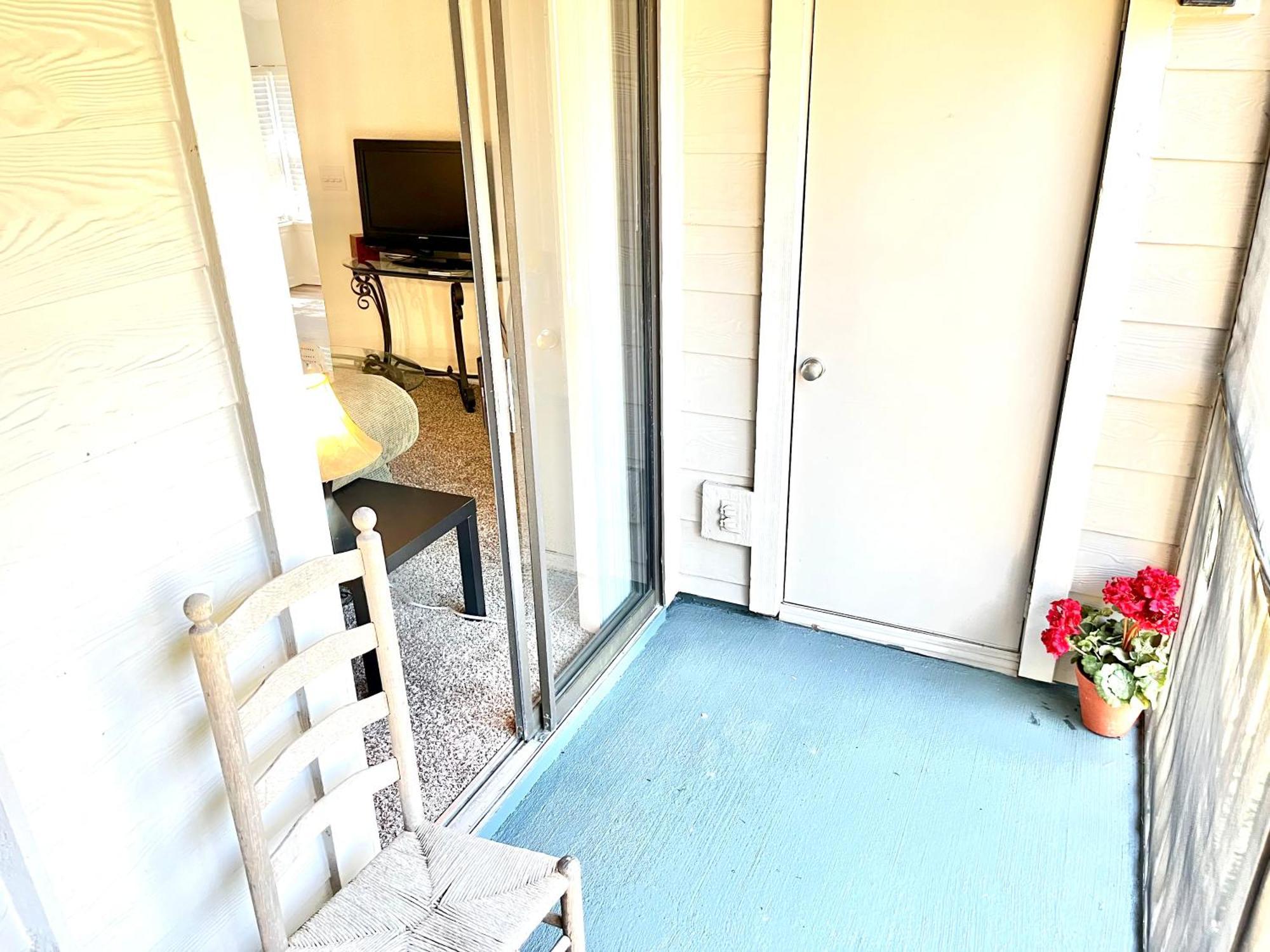 Daytona 2 Bed Apartment 10 Minutes To Beach With Balcony ポート・オレンジ エクステリア 写真