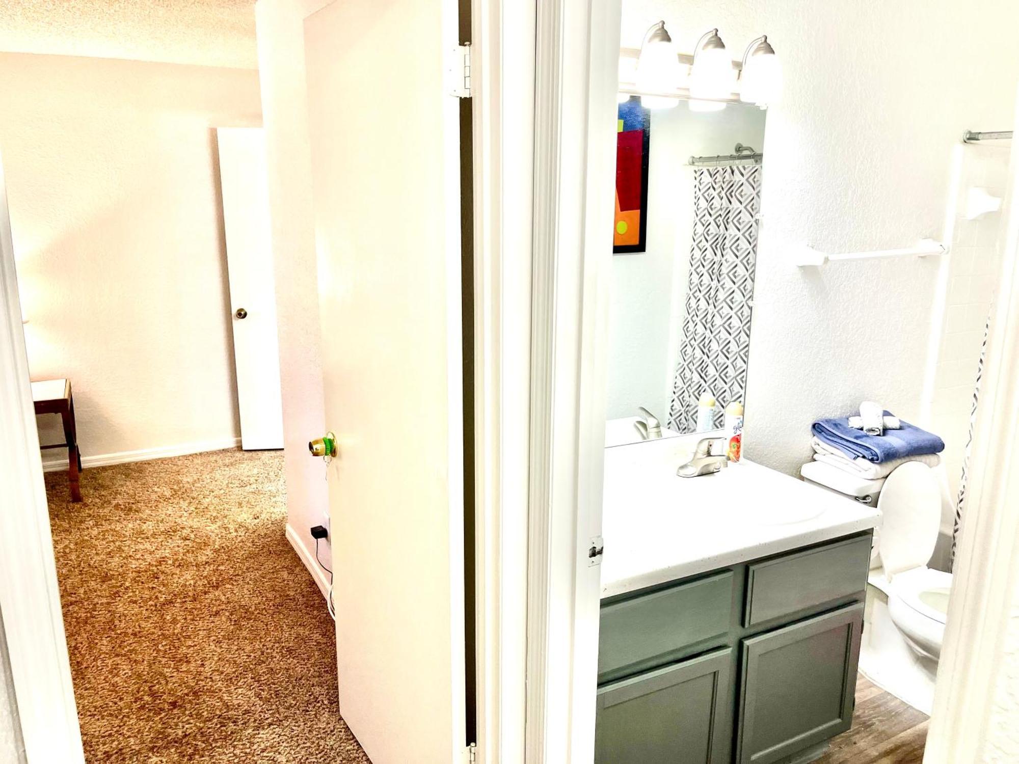 Daytona 2 Bed Apartment 10 Minutes To Beach With Balcony ポート・オレンジ エクステリア 写真