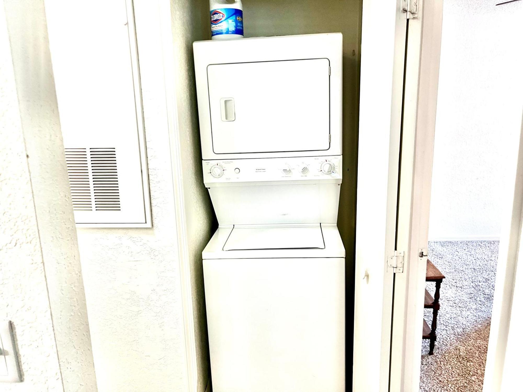 Daytona 2 Bed Apartment 10 Minutes To Beach With Balcony ポート・オレンジ エクステリア 写真