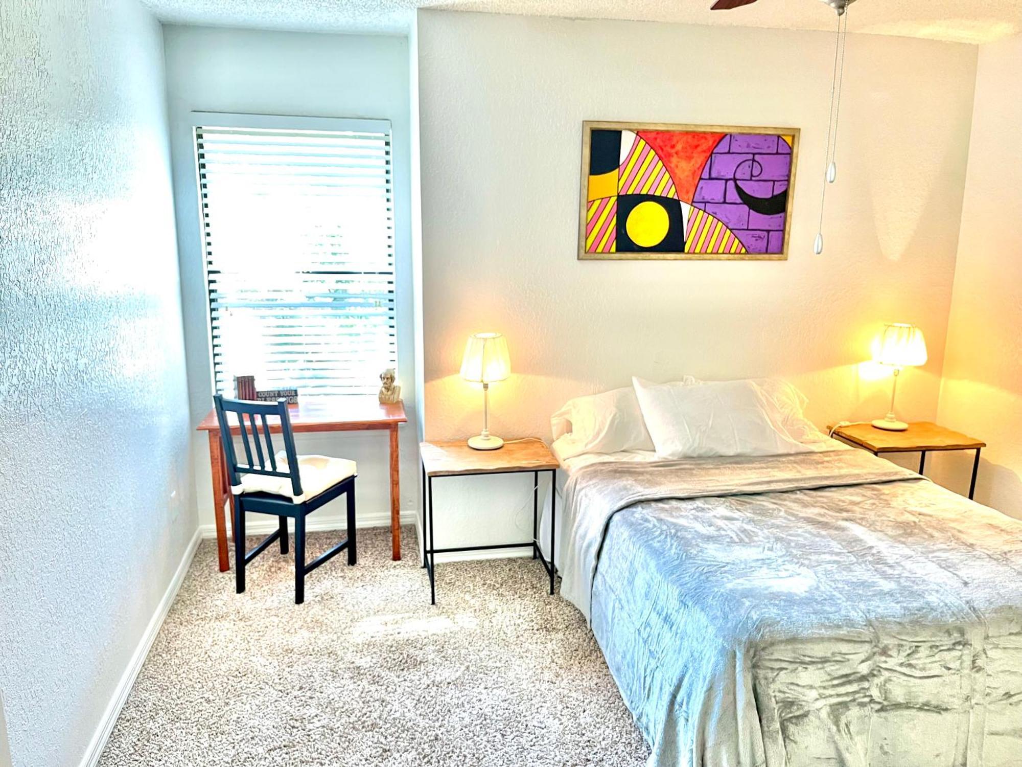 Daytona 2 Bed Apartment 10 Minutes To Beach With Balcony ポート・オレンジ エクステリア 写真