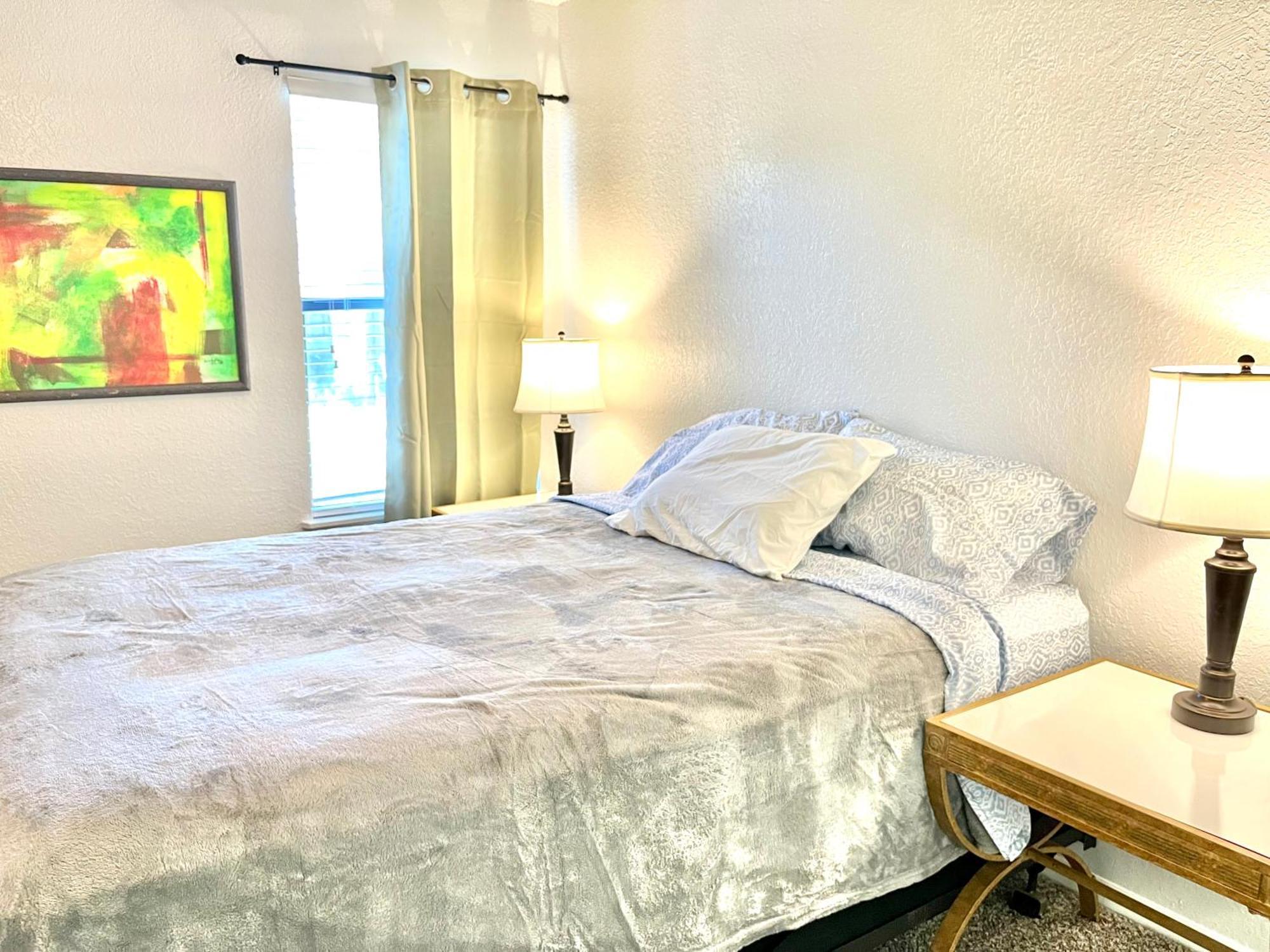 Daytona 2 Bed Apartment 10 Minutes To Beach With Balcony ポート・オレンジ エクステリア 写真