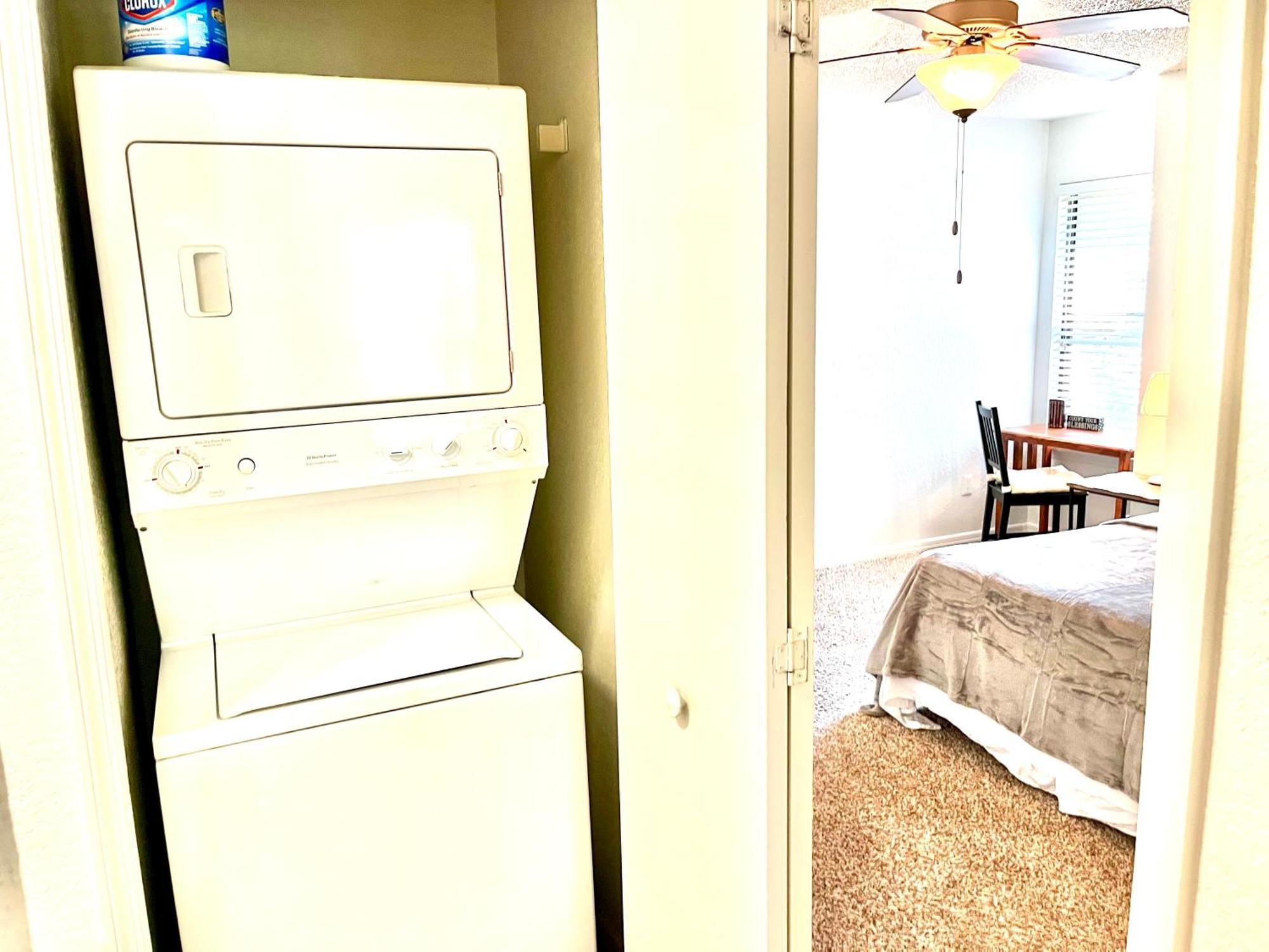 Daytona 2 Bed Apartment 10 Minutes To Beach With Balcony ポート・オレンジ エクステリア 写真